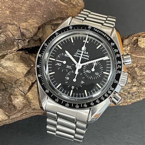 omega speedmaster professional sunny isles|OMEGA Speedmaster Official Style Guide .